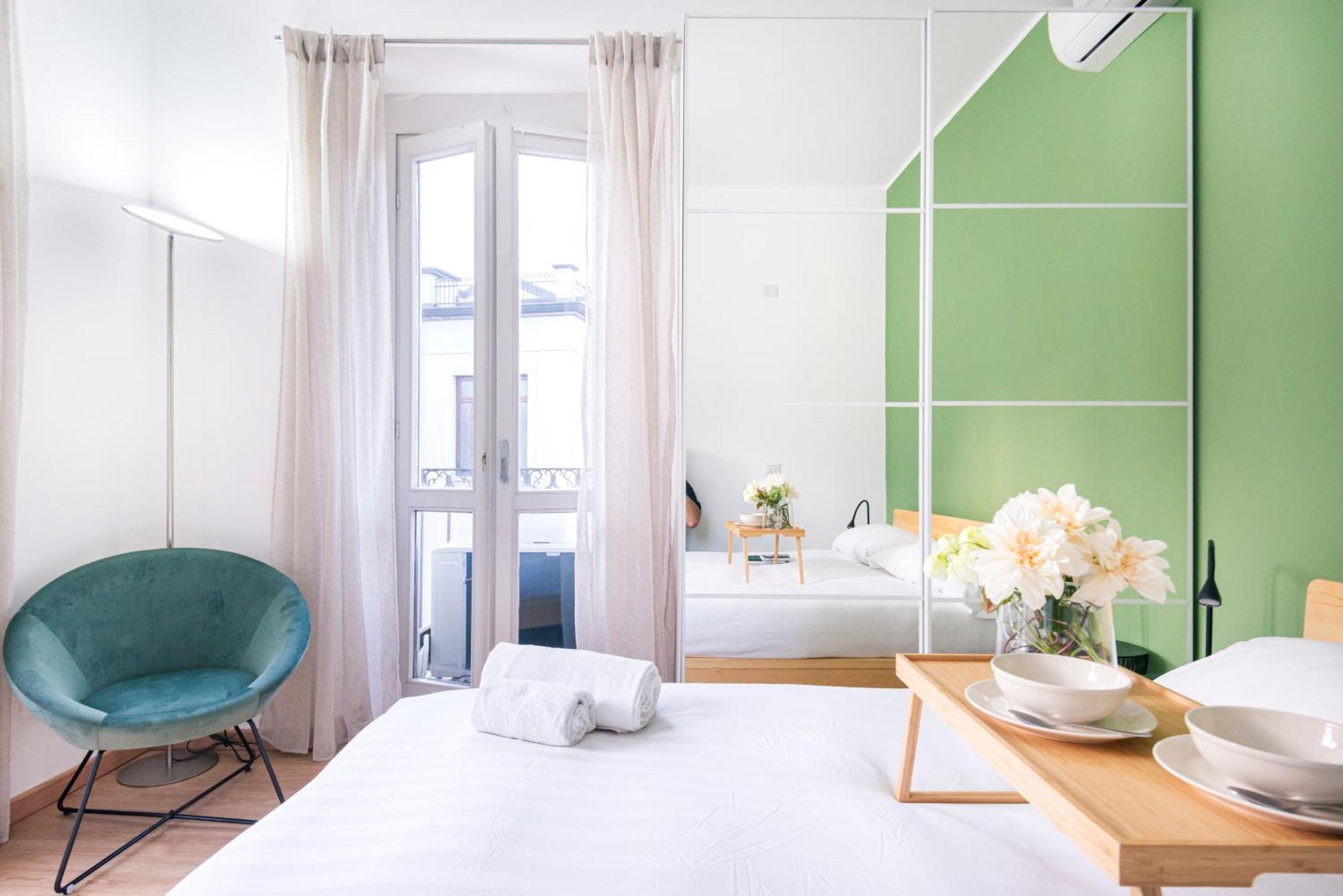 Amazing Flat Near Duomo & Colonne Di San Lorenzo By Easylife Milan Exterior photo